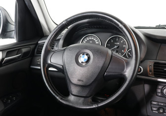 Подержанный автомобиль BMW X3 2011 года (12 фото)