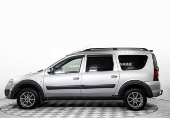 Подержанный автомобиль LADA (ВАЗ) Largus Wagon 2019 года (3 фото)