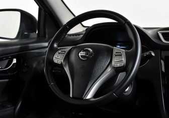 Подержанный автомобиль Nissan Qashqai 2016 года (11 фото)