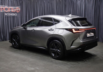 Подержанный автомобиль Lexus NX 2023 года (7 фото)
