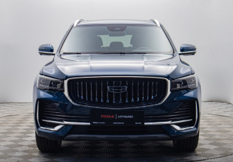 Подержанный автомобиль Geely Monjaro 2024 года (8 фото)