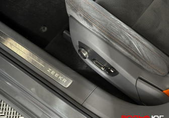 Подержанный автомобиль Zeekr 001 2023 года (19 фото)