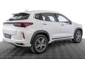 Подержанный автомобиль Exeed LX 2022 года (5 фото)