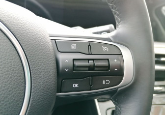 Подержанный автомобиль Kia K5 2024 года (13 фото)