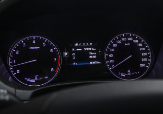 Подержанный автомобиль Hyundai Genesis 2016 года (16 фото)