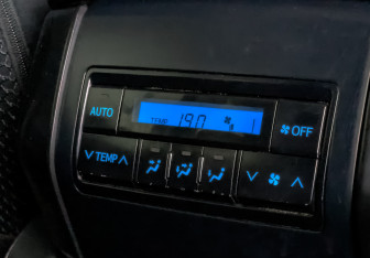 Подержанный автомобиль Toyota Land Cruiser Prado 2020 года (28 фото)