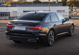 Подержанный автомобиль Audi A6 Sedan 2020 года (5 фото)