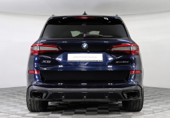 Подержанный автомобиль BMW X5 2021 года (4 фото)