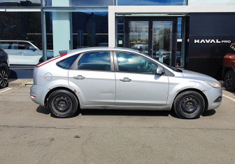 Подержанный автомобиль Ford Focus Sedan 2011 года (4 фото)