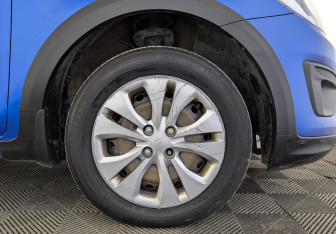 Подержанный автомобиль Kia Rio Hatchback 2019 года (11 фото)