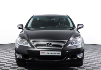 Подержанный автомобиль Lexus LS 2010 года (2 фото)