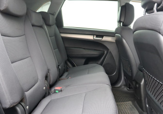 Подержанный автомобиль Kia Sorento 2011 года (20 фото)