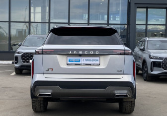 Подержанный автомобиль Jaecoo J7 2025 года (6 фото)
