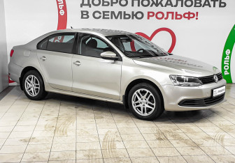 Подержанный автомобиль Volkswagen Jetta Sedan 2012 года (3 фото)