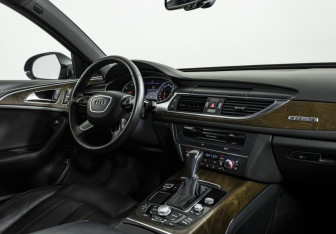 Подержанный автомобиль Audi A6 Sedan 2015 года (9 фото)