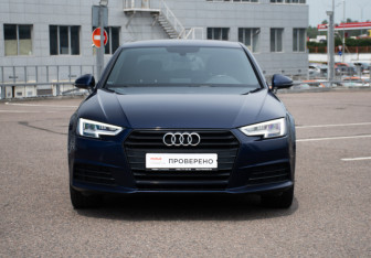 Подержанный автомобиль Audi A4 Sedan 2019 года (2 фото)