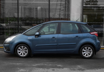 Подержанный автомобиль Citroen C4 Picasso 2012 года (6 фото)