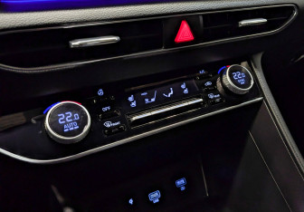 Подержанный автомобиль Hyundai Sonata 2022 года (29 фото)