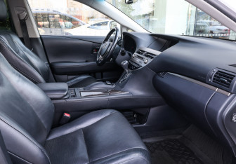 Подержанный автомобиль Lexus RX 2015 года (10 фото)