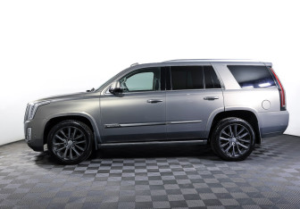 Подержанный автомобиль Cadillac Escalade Suv 2019 года (8 фото)