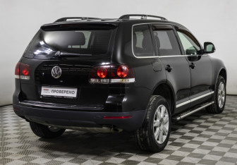 Подержанный автомобиль Volkswagen Touareg 2007 года (5 фото)
