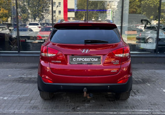 Подержанный автомобиль Hyundai ix35 2010 года (7 фото)