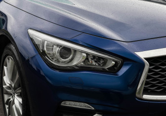 Подержанный автомобиль Infiniti Q50 2018 года (18 фото)