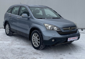 Подержанный автомобиль Honda CR-V 2008 года (3 фото)