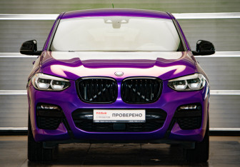 Подержанный автомобиль BMW X4 2020 года (2 фото)
