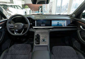 Новый Geely Monjaro 2025 (10 фото)