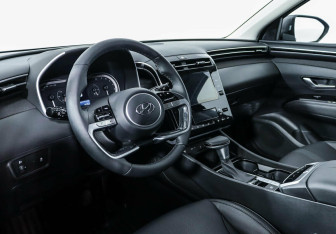 Подержанный автомобиль Hyundai Tucson 2022 года (9 фото)
