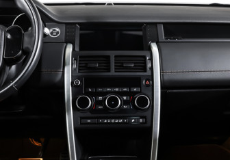 Подержанный автомобиль Land Rover Discovery Sport 2015 года (13 фото)