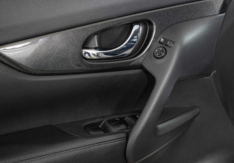 Подержанный автомобиль Nissan X-Trail 2016 года (13 фото)