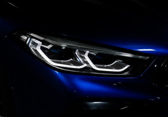 Подержанный автомобиль BMW M8 Convertible 2020 года (39 фото)