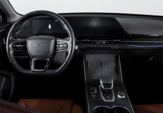 Подержанный автомобиль Omoda C5 2023 года (12 фото)