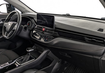 Подержанный автомобиль Москвич 3 2023 года (13 фото)