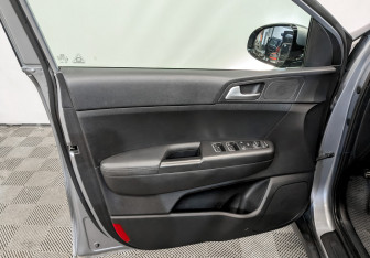 Подержанный автомобиль Kia Sportage 2019 года (18 фото)