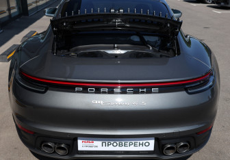 Подержанный автомобиль Porsche 911 Coupe 2021 года (10 фото)