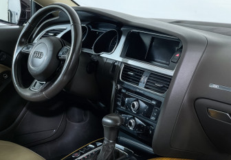Подержанный автомобиль Audi A5 Coupe 2015 года (9 фото)