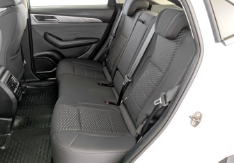 Подержанный автомобиль Haval F7x 2023 года (12 фото)