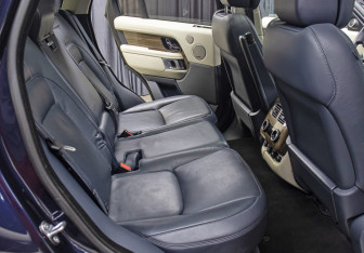 Подержанный автомобиль Land Rover Range Rover 2018 года (12 фото)