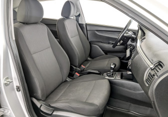 Подержанный автомобиль Kia Rio Hatchback 2021 года (23 фото)