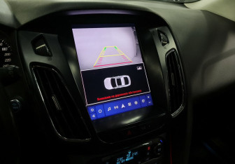 Подержанный автомобиль Ford Focus Wagon 2012 года (15 фото)