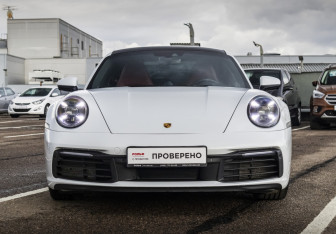 Подержанный автомобиль Porsche 911 Coupe 2020 года (5 фото)