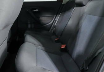 Подержанный автомобиль Volkswagen Polo Hatchback 2011 года (9 фото)