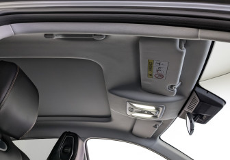 Подержанный автомобиль Changan UNI-K 2023 года (23 фото)