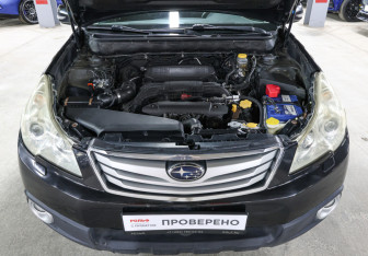 Подержанный автомобиль Subaru Outback Wagon 2010 года (9 фото)