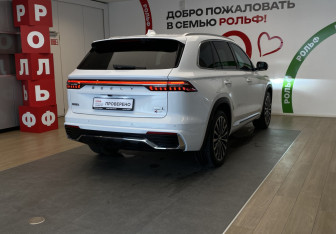 Подержанный автомобиль Geely Monjaro 2025 года (4 фото)