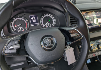 Подержанный автомобиль Skoda Karoq 2021 года (26 фото)