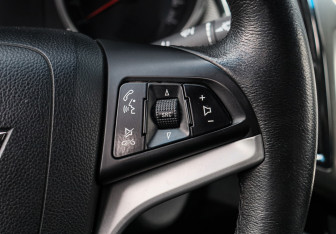 Подержанный автомобиль Chevrolet Cruze Sedan 2013 года (15 фото)